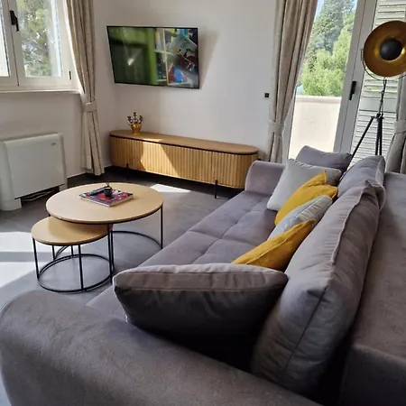 Dalmatino Apartament *