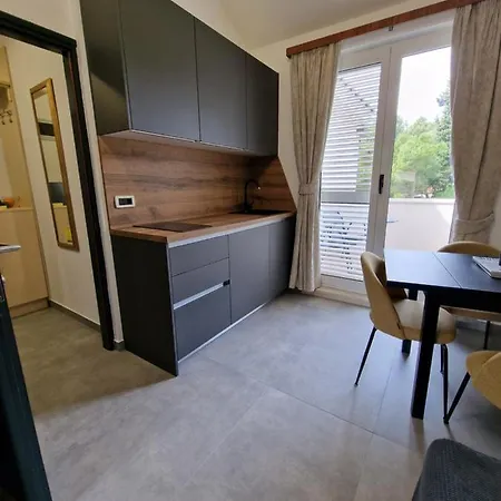Dalmatino Apartament *