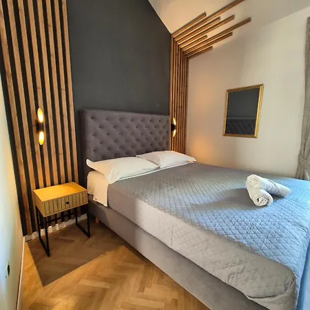 Apartment Dalmatino *