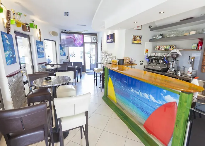 维拉达尔马蒂诺酒店 *