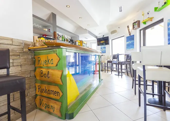 维拉达尔马蒂诺酒店 *